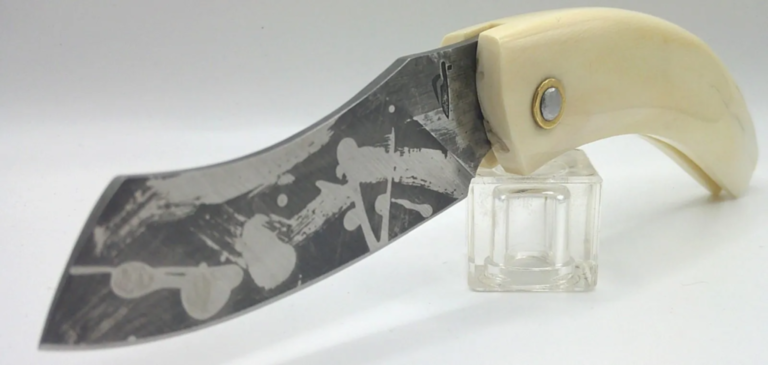 Cultella corsa lame acier 14c28, 3,0 mm et phacochère. De A Trombella