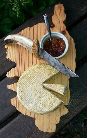 Planche à fromage ou à charcuterie en forme de Corse Collect Arts